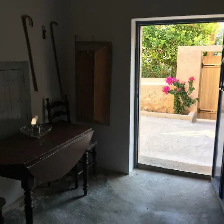 Traditional Casa de Férias Tílisos